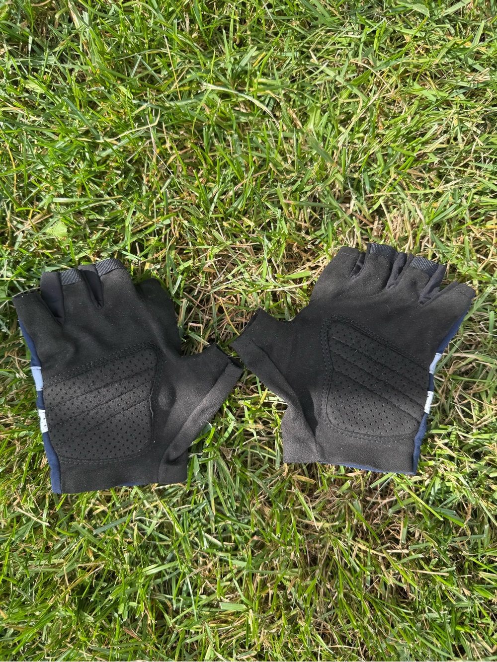 Rapha Navy and Black Fingerless Cycling Gloves with Reflective Stripes - Picture 2 of 2